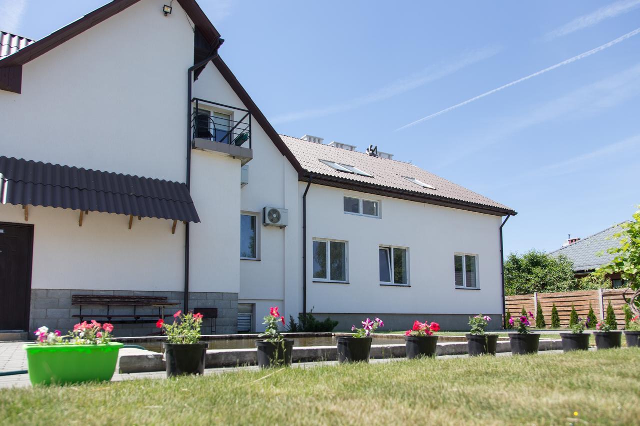 Guest House Аirport Brest Exterior photo